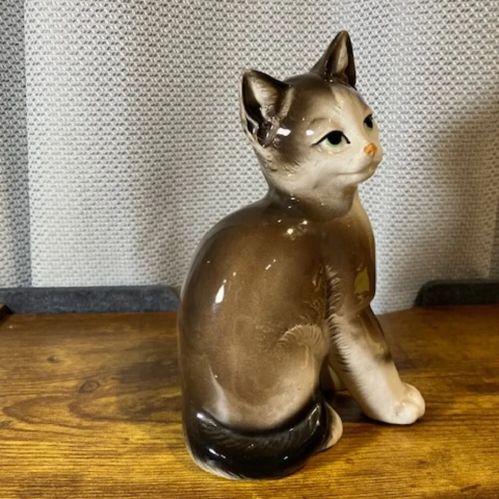 Mid Century Modern Ceramic Cat/Kitten by Nippon Yoko Boeki Co. 7.5